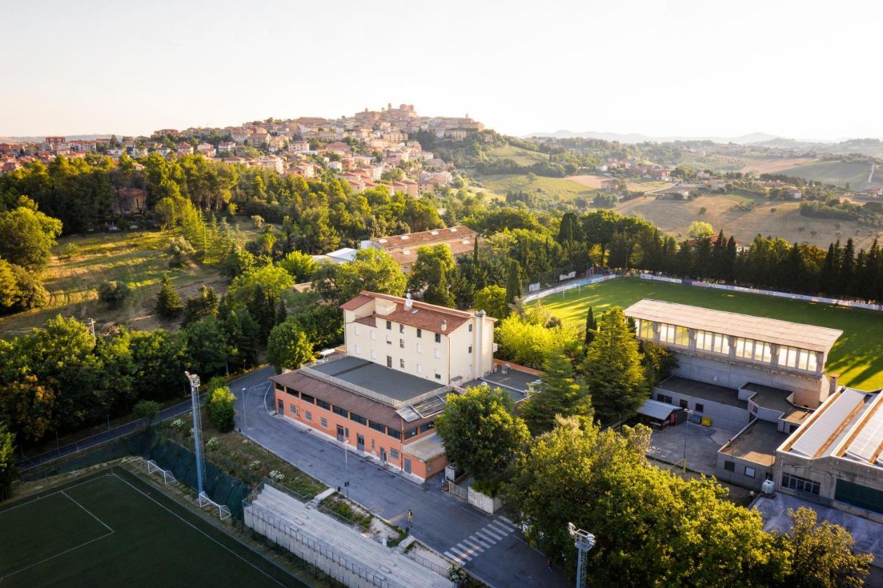 Hotel Ostello Settecolli Sport Filottrano Buitenkant foto